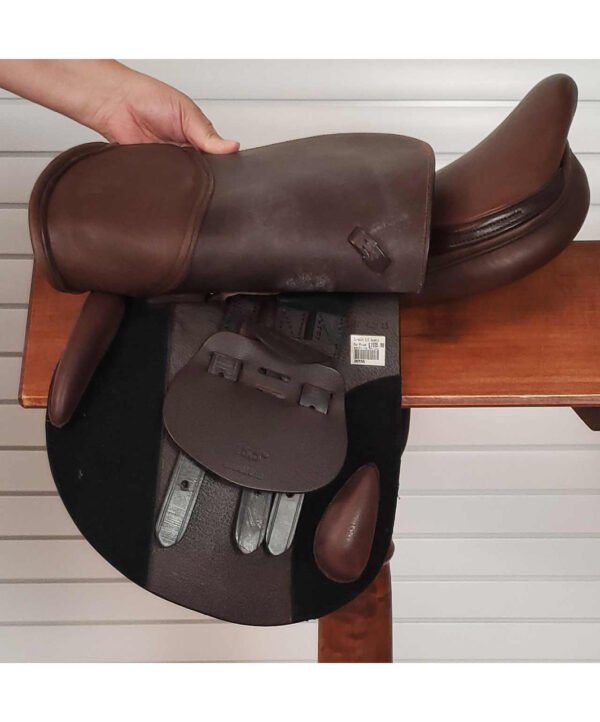 Circuit Junior Jump Saddle - Image 5